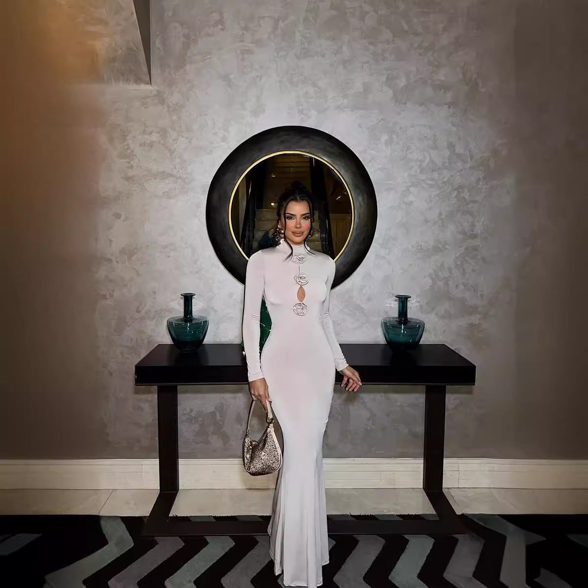 SlimFit™ Sexy uitgesneden driedimensionale jurk met lange mouwen