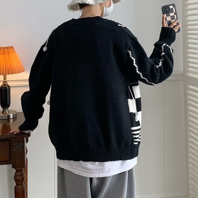 EasyFit™ checkmate sweater